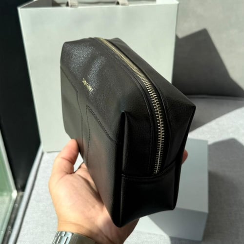 حقيبة "توم فورد" الجلدية