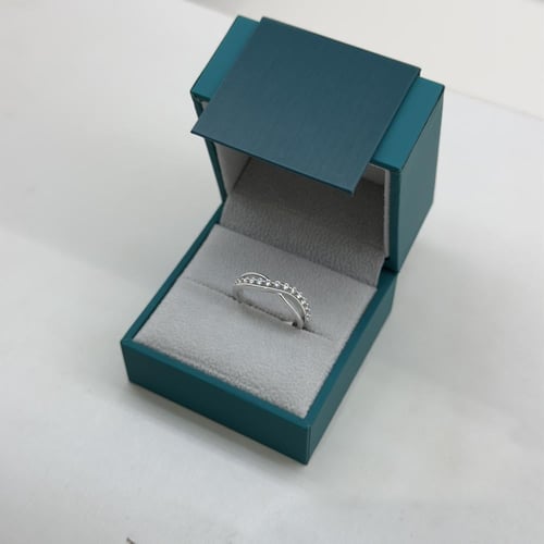 باقة فايندرا مع الخاتم