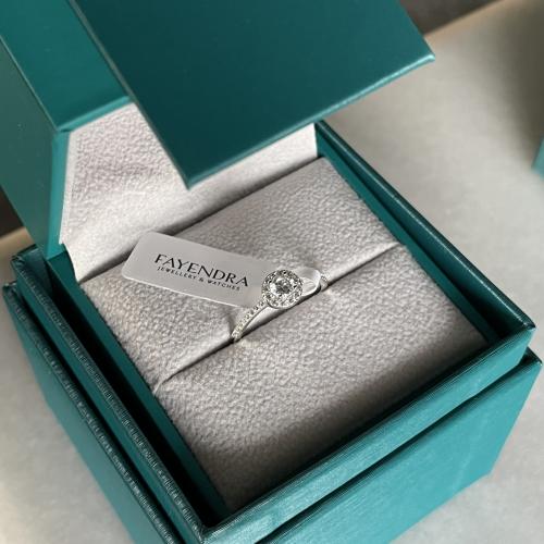 خاتم فايندرا الناعم - فضي