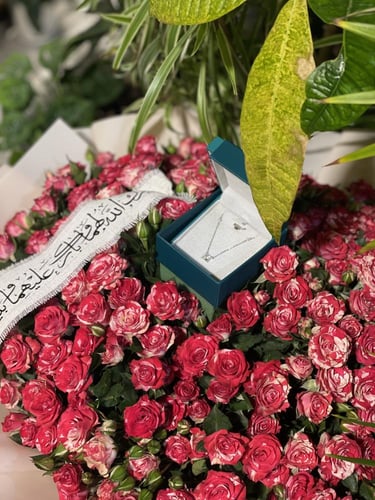 باقه بيبي روز ( بدون السلسال ) - الحجم الكبير