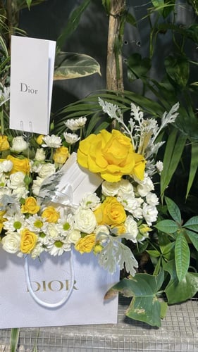 تنسيق هدية عطر من ديور