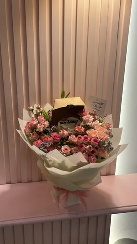 باقة الكيك والورد (3)