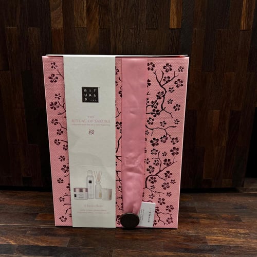 بوكس هدايا ذا ريتوال أوف ساكورا - نسائي