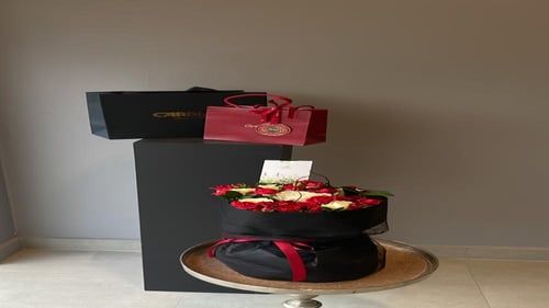 باقة كلاسيك بلمسة راقية - حجم وسط