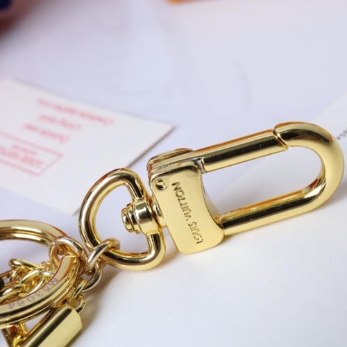 ميدالية لويس فيتون النسائية