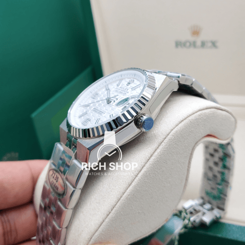 ساعة رولكس لاند دويلر الجديدة