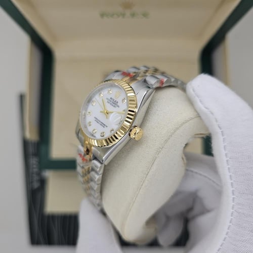 ساعة رولكس النسائية