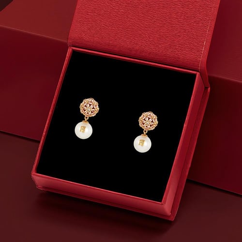 حلق كارولينا هيريرا الأكثر شهرة