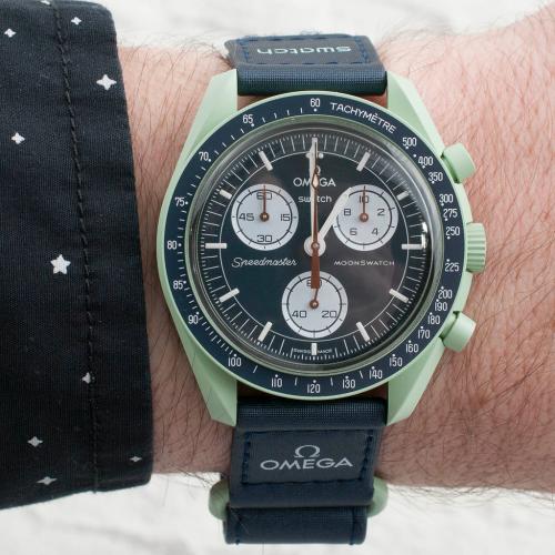 اوميغا سواتش مون سواتش تو ايرث