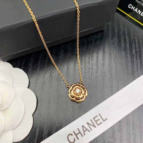 سلسال شانيل وردة