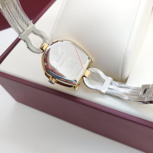 ساعة اقنر نسائي