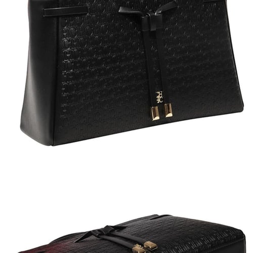 شنطة نسائية من كارولينا هيريرا