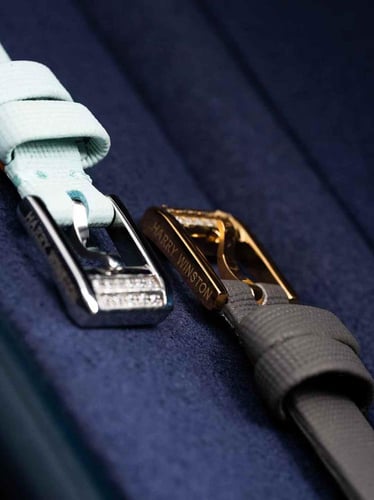 ساعة هاري وينستون جلد مع زركون داخلي وخارجي