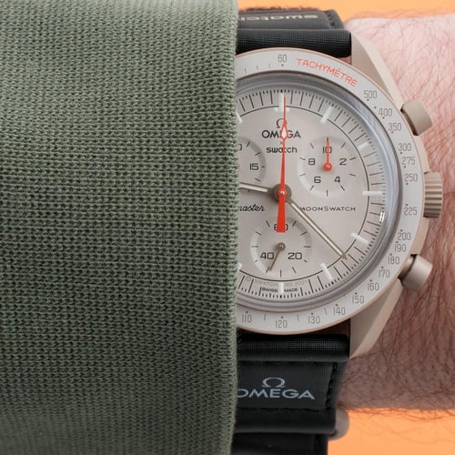 اوميغا سواتش مون سواتش المشتري