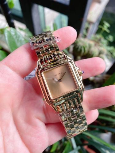 ساعة كارتير بانثر ذهبيه