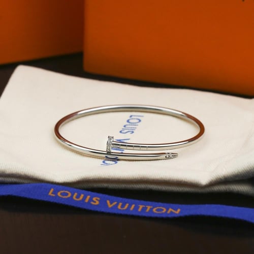 اسوارة كارتييه جوست آن كلو النحيفة