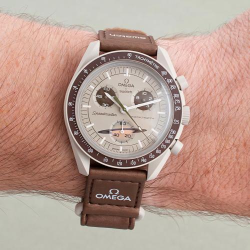 اوميغا سواتش مون سواتش زحل