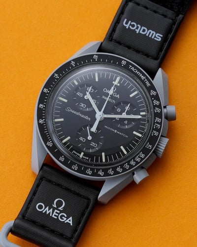 ساعة اوميغا سواتش مون