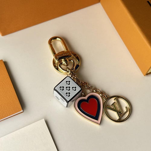 ميدالية لويس فيتون النسائية