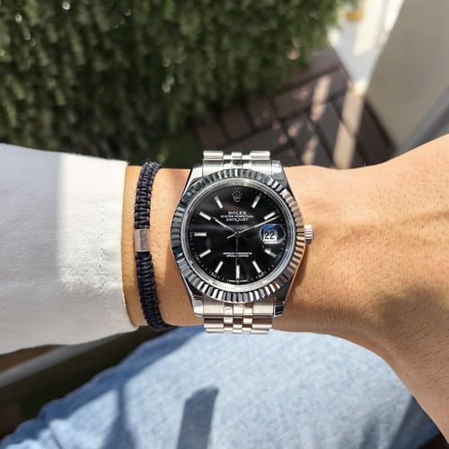 ساعة رولكس ديت جست وسط