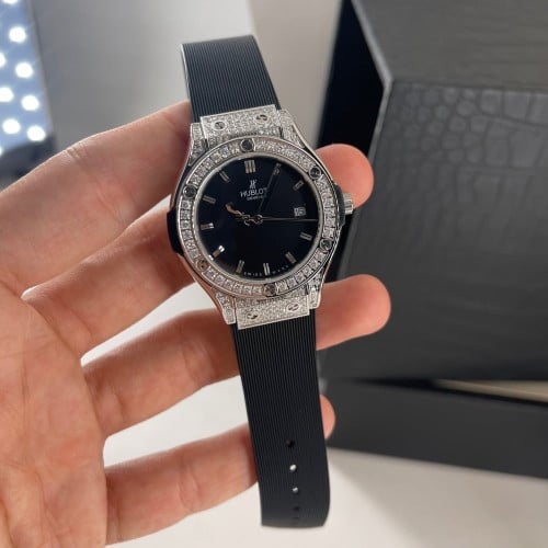 ساعة هوبلت النسائية