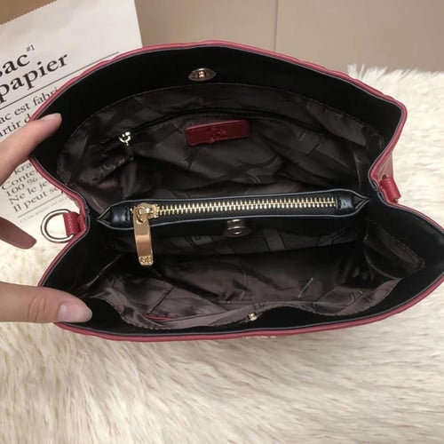 شنطة كارولينا هيريرا الأكثر طلباً