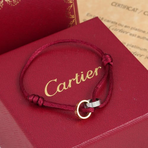 اسوارة كارتير لوف خيط