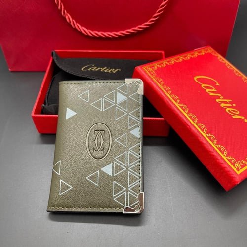 محفظة كارتير بطايق باللون الزيتي