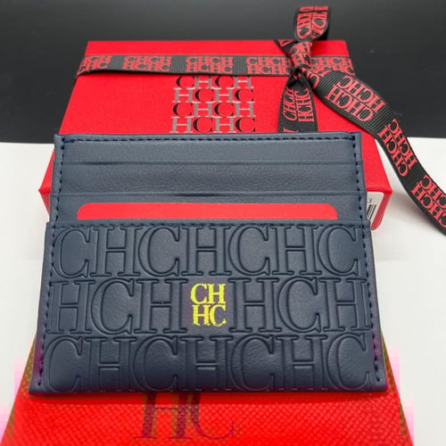 محفظة بطايق كارولينا هيريرا