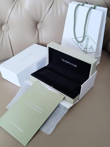 اسوارة فان كليف 5 وردات