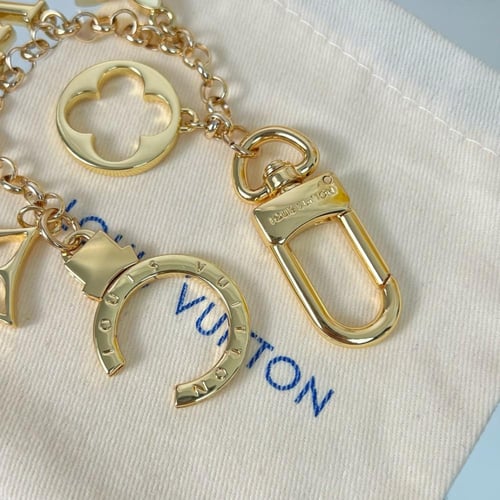 ميدالية لويس فيتون النسائية