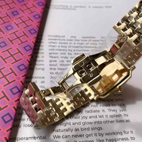 ساعة توري بورش النسائية