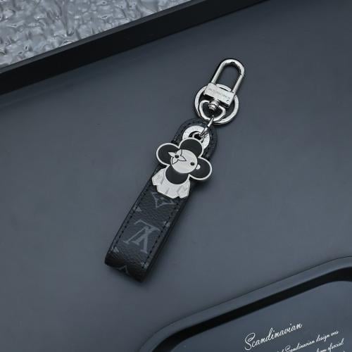 ميدالية لويس فيتون اسود