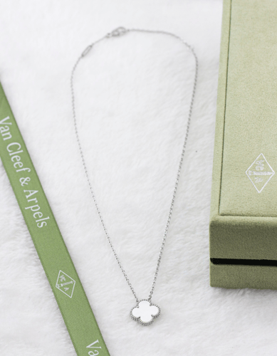 سلسال فان كليف وردة فضي