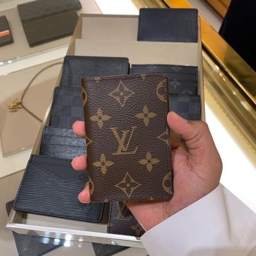 محفظة لويس فيتون