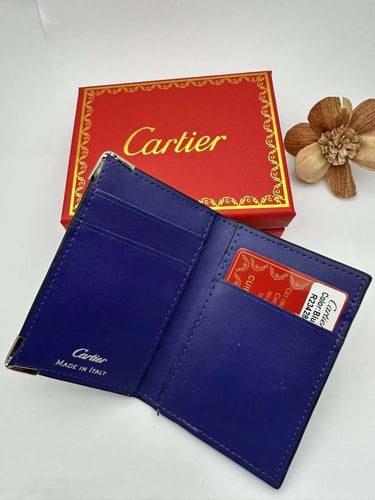 محفظة كارتير بطايق