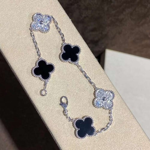 اسوارة فان كليف باللون الملكي