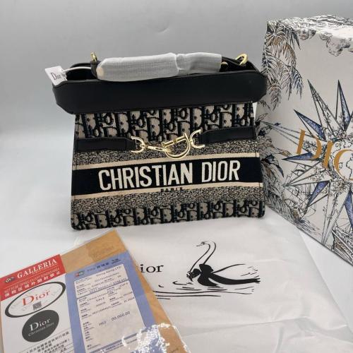 شنطة ديور DIOR