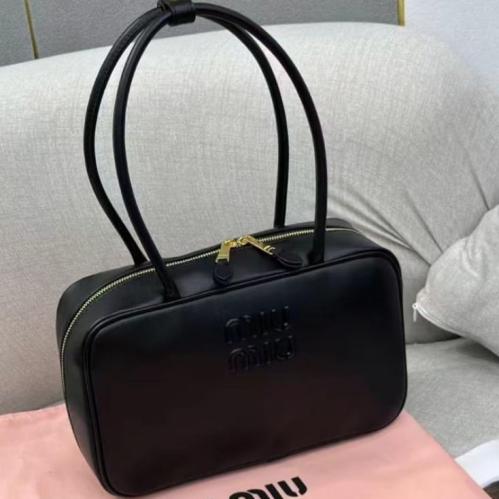 شنطة ميو ميو mim mim