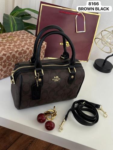 شنطة نسائية كوتش COACH