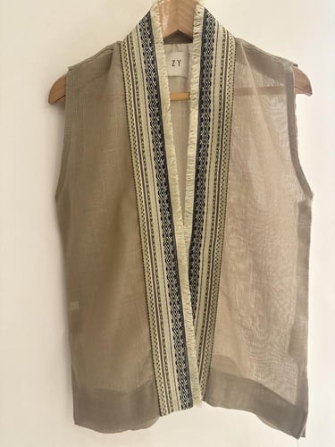 سديري الشال بلون البيج