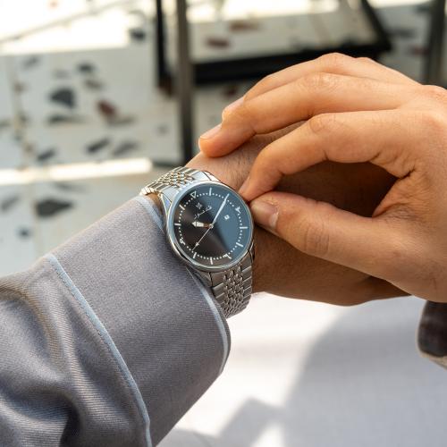 ساعة رجالية بسير ستيل بلون فضي