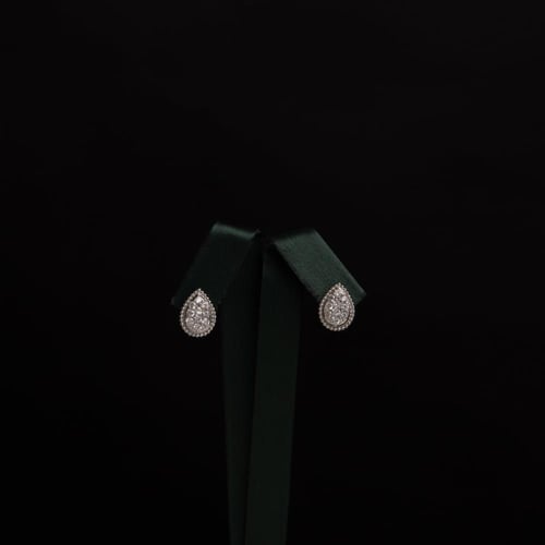 طقم نسائي فاخر ذهبي مرصع بفصوص الزيركون