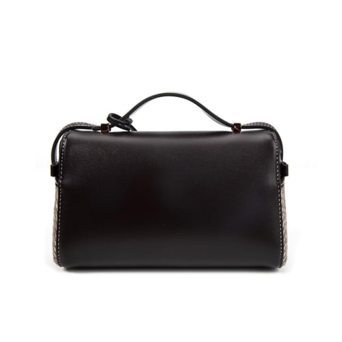 شنطة جلدية أنيقة