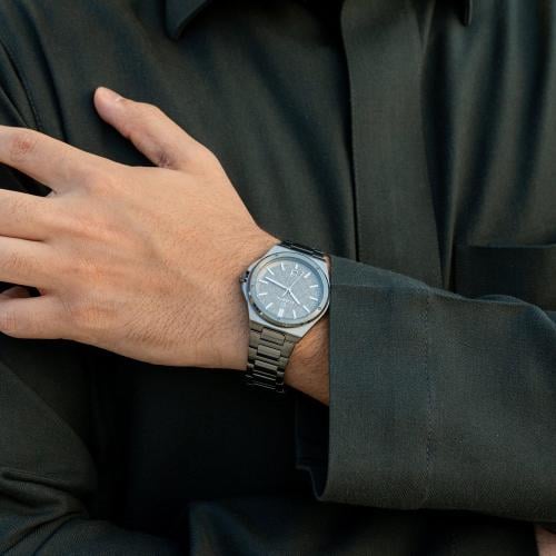 ساعة رجالية ستيل داكن وميناء أبيض - إطلالة فخامة