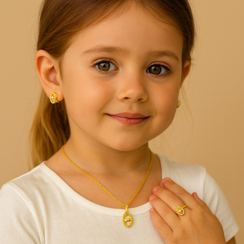 طقم أطفال بتصميم ناعم باللون الذهبي