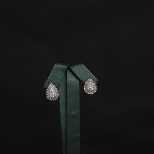 طقم نسائي فاخر مرصع بفصوص الزيركون