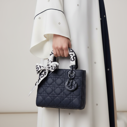 شنطة جلدية أنيقة