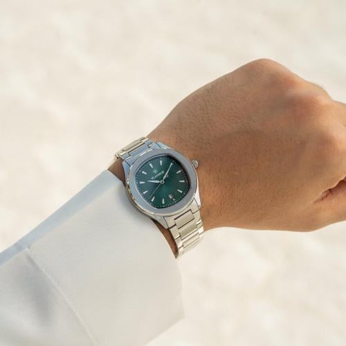 ساعة رجالية بسير ستيل فضي وميناء أخضر - طابع عصري...
