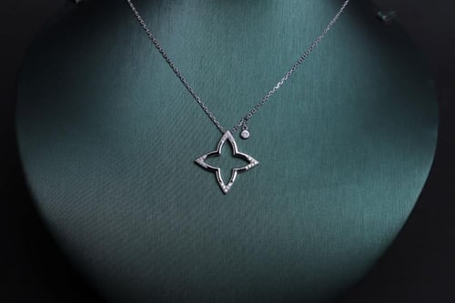 قلادة فضة عيار 925